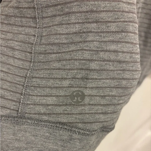 Lululemon Double Up Long Sleeve (Reversible) | Gray | Size 6 - Picture 10 of 13
